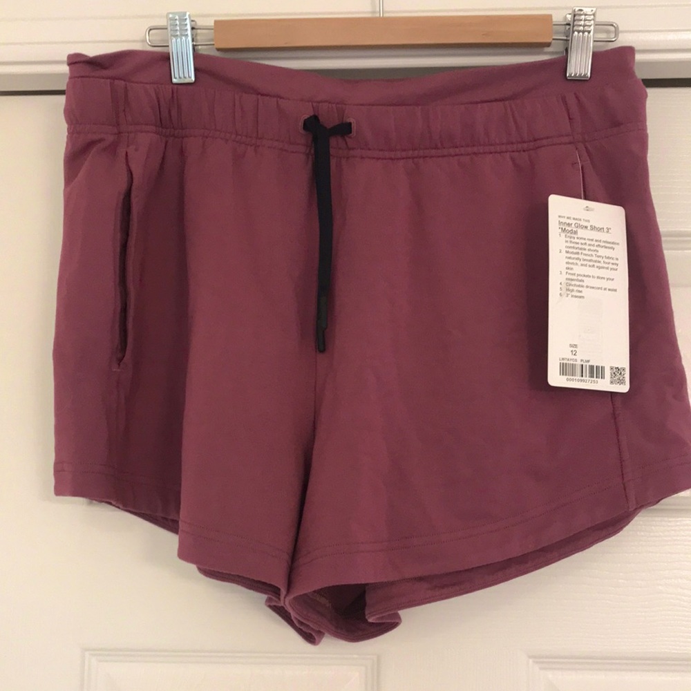 NWT lululemon inner glow shorts
